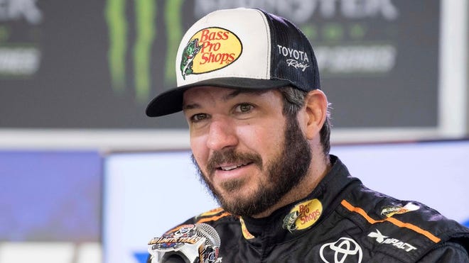 636456691174812460-Truex-Jr-shot